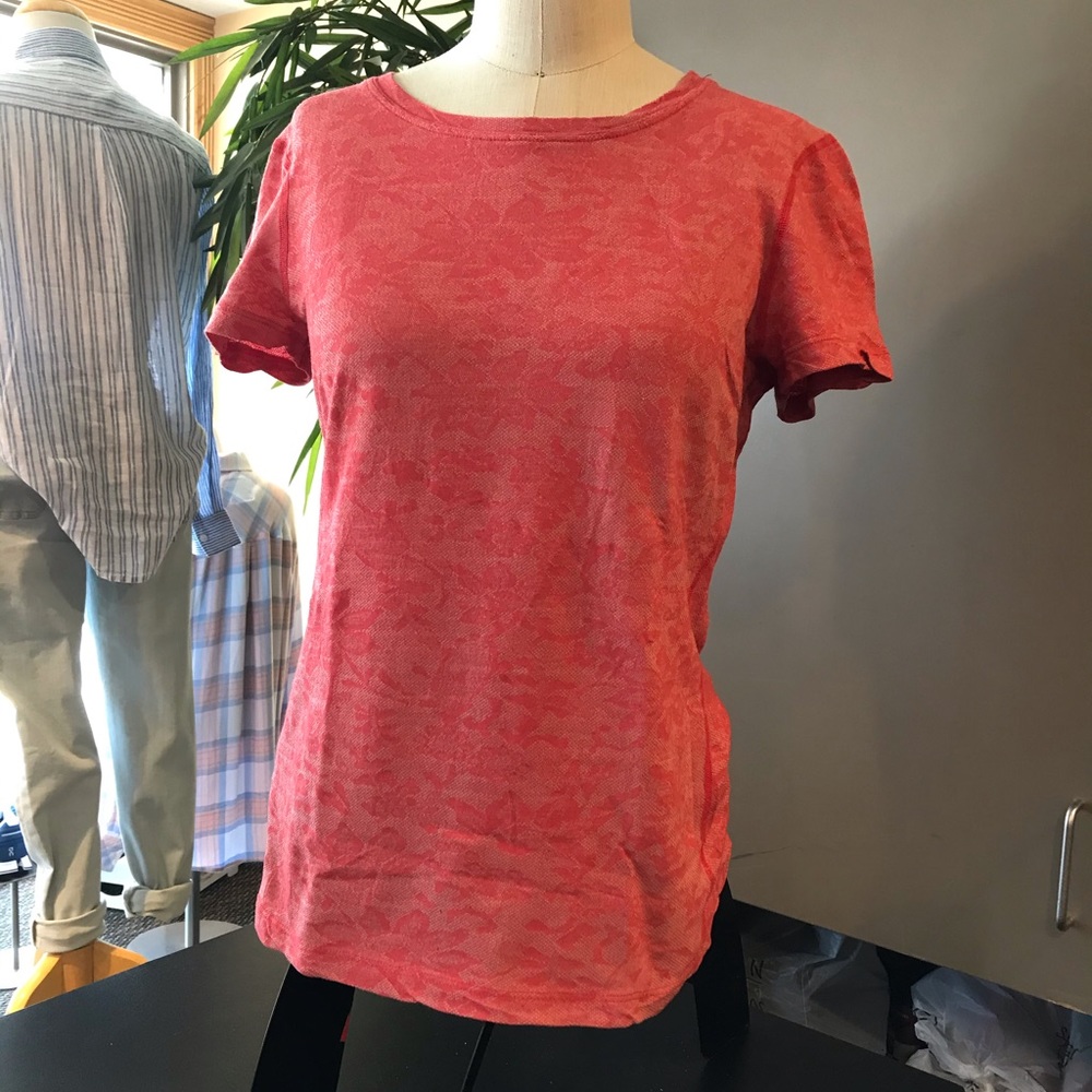 Three dots tee